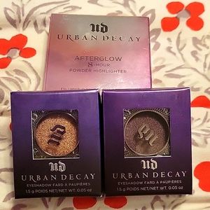 Urban Decay eyeshadow and highlighter bundle